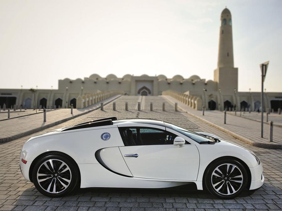  Bugatti Veyron 16.4 Grand Sport Roadster 2008 года  (фото 2 из 186)